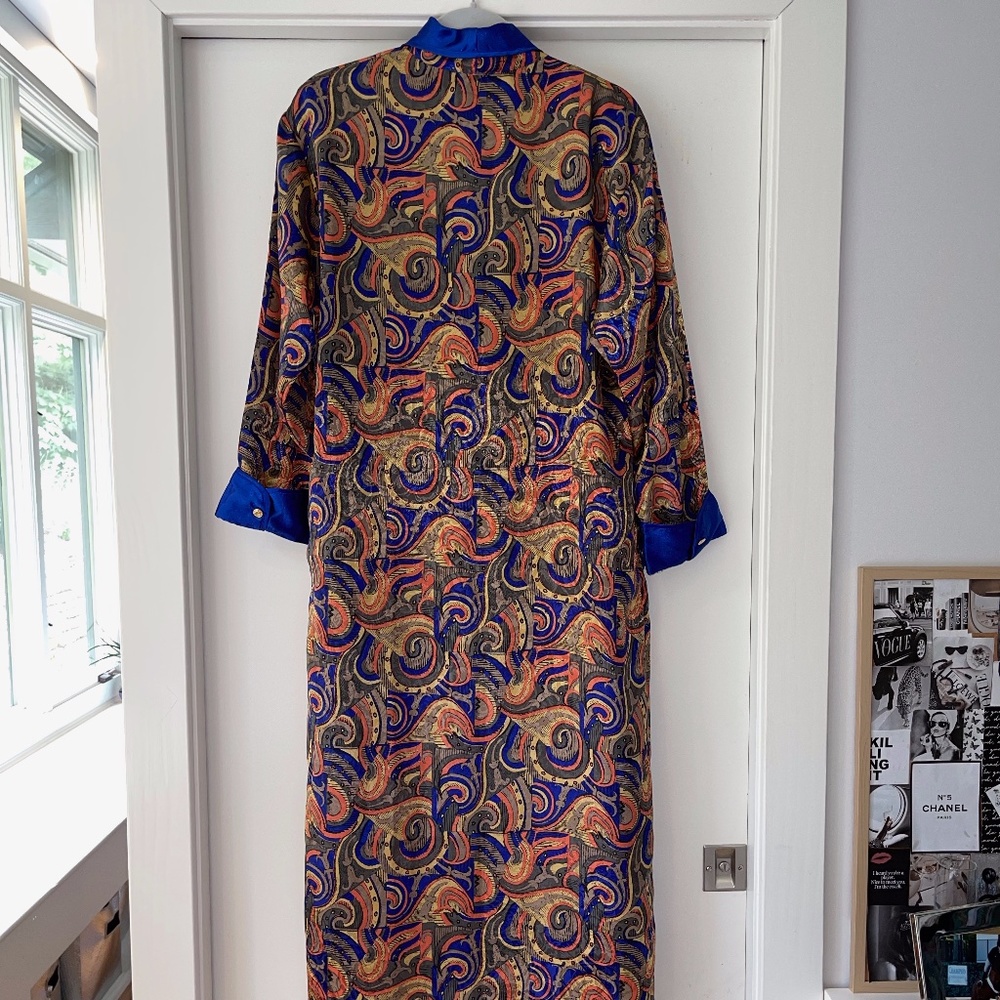 Lauren Alexandra Robe - Picture 2 of 2